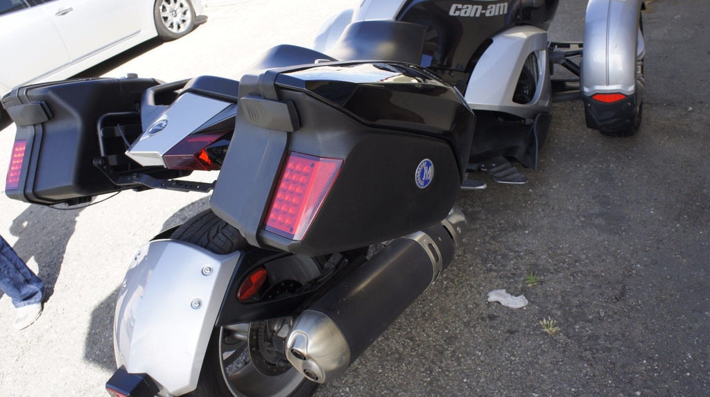 Saddlebags for discount can am spyder